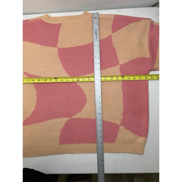 Altar'd State Women's Pink Color Block Geometric Pullover Sweater. Size L - Picture 4 of 5